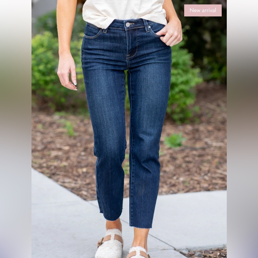 Risen Poppy Mid Rise Straight Jean 9/29